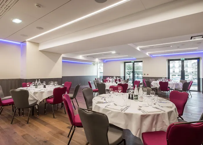 מלון Radisson Blu 4*